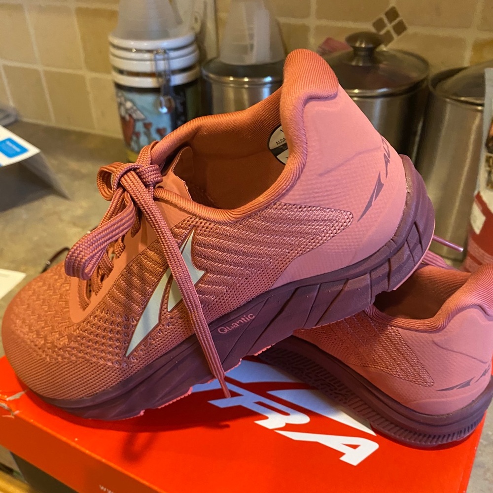 Altra Torin Plush 7.5 wore just a few miles.